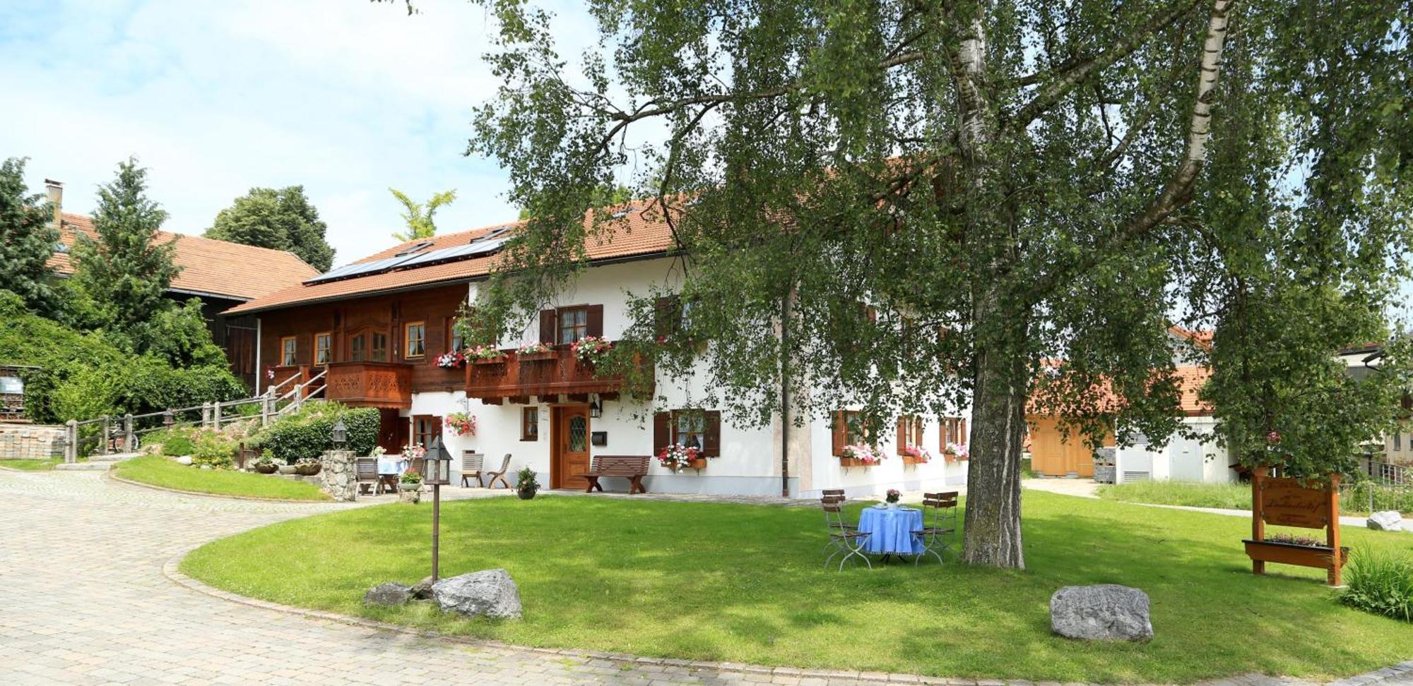 Lindlweberhof Hotel Розенхайм Екстериор снимка